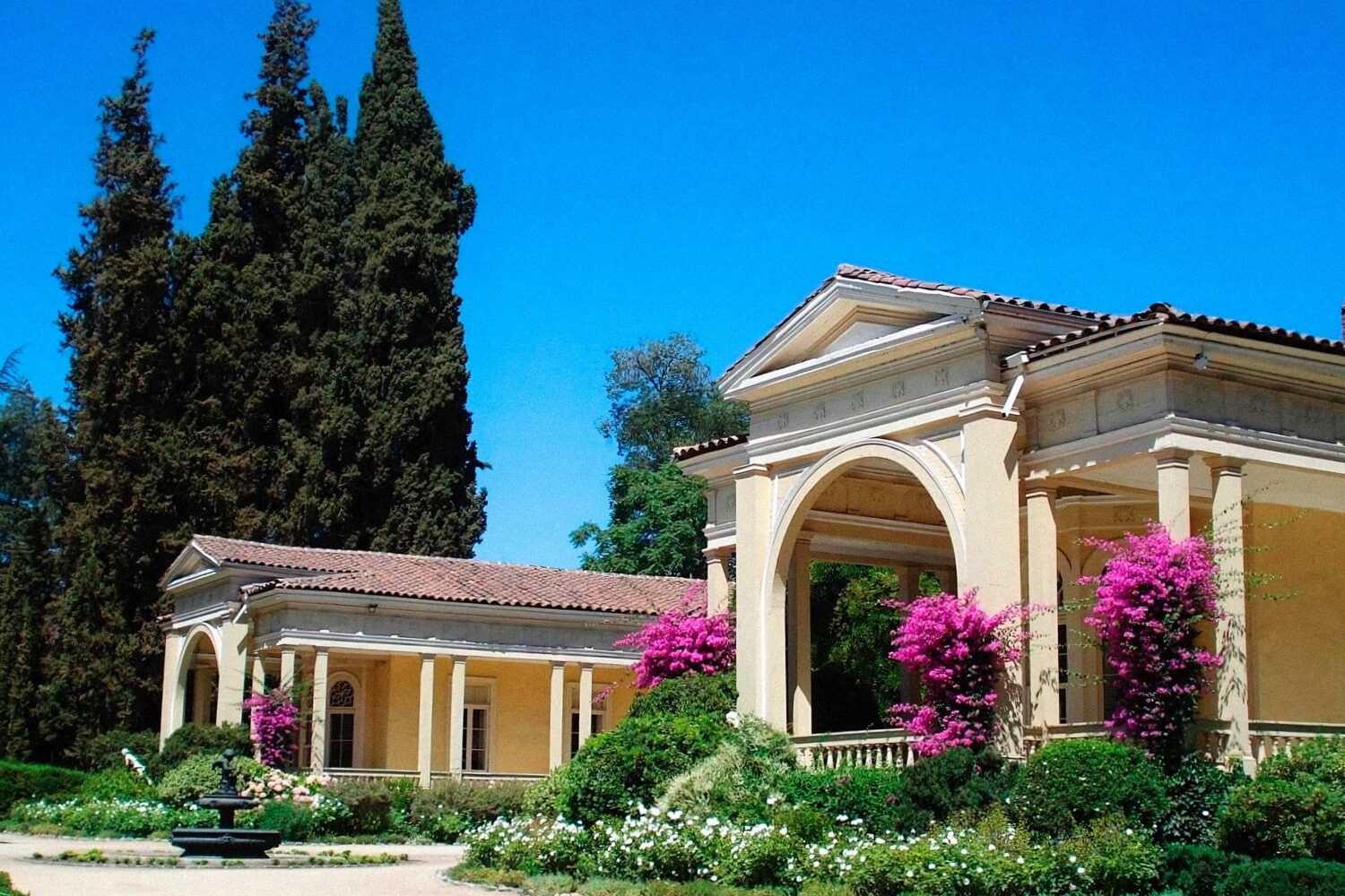 Nestled in Chile’s Maipo Valley, Concha y Toro Winery is a must-visit for wine enthusiasts. Famous for its stunning vineyards and rich history, this winery has been producing top-quality wines since 1883. Explore the legendary Casillero del Diablo cellar and indulge in tastings of some of the world’s best wines. Concha y Toro’s global impact is undeniable, with its wines celebrated in over 130 countries. A visit here is not just a tour, but a deep dive into Chilean culture and the art of winemaking that has captured hearts globally.